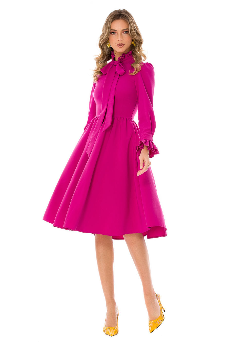 Rochie Clos Cu Guler si Nasturi Perla