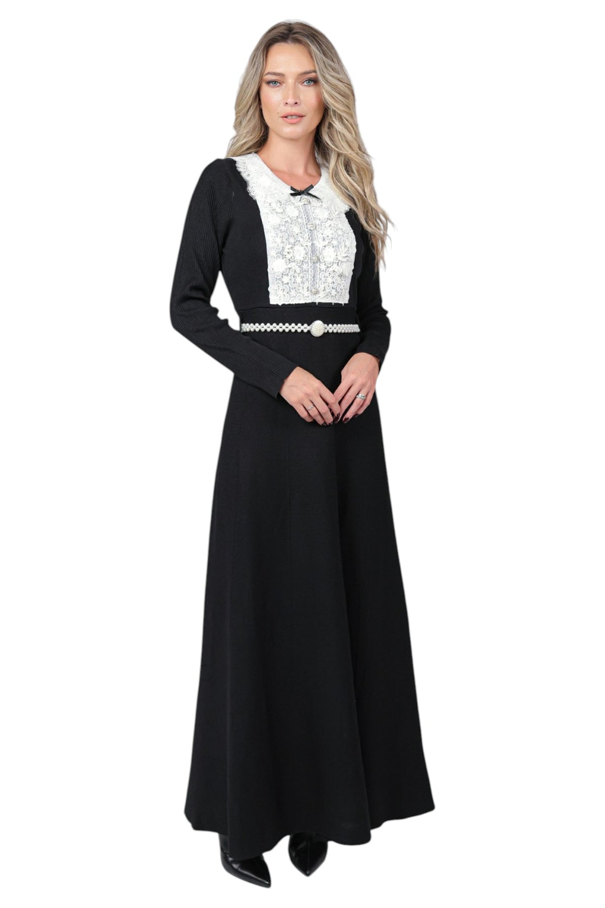 Rochie cu Aplicatii din Dantela si Curea din Perle