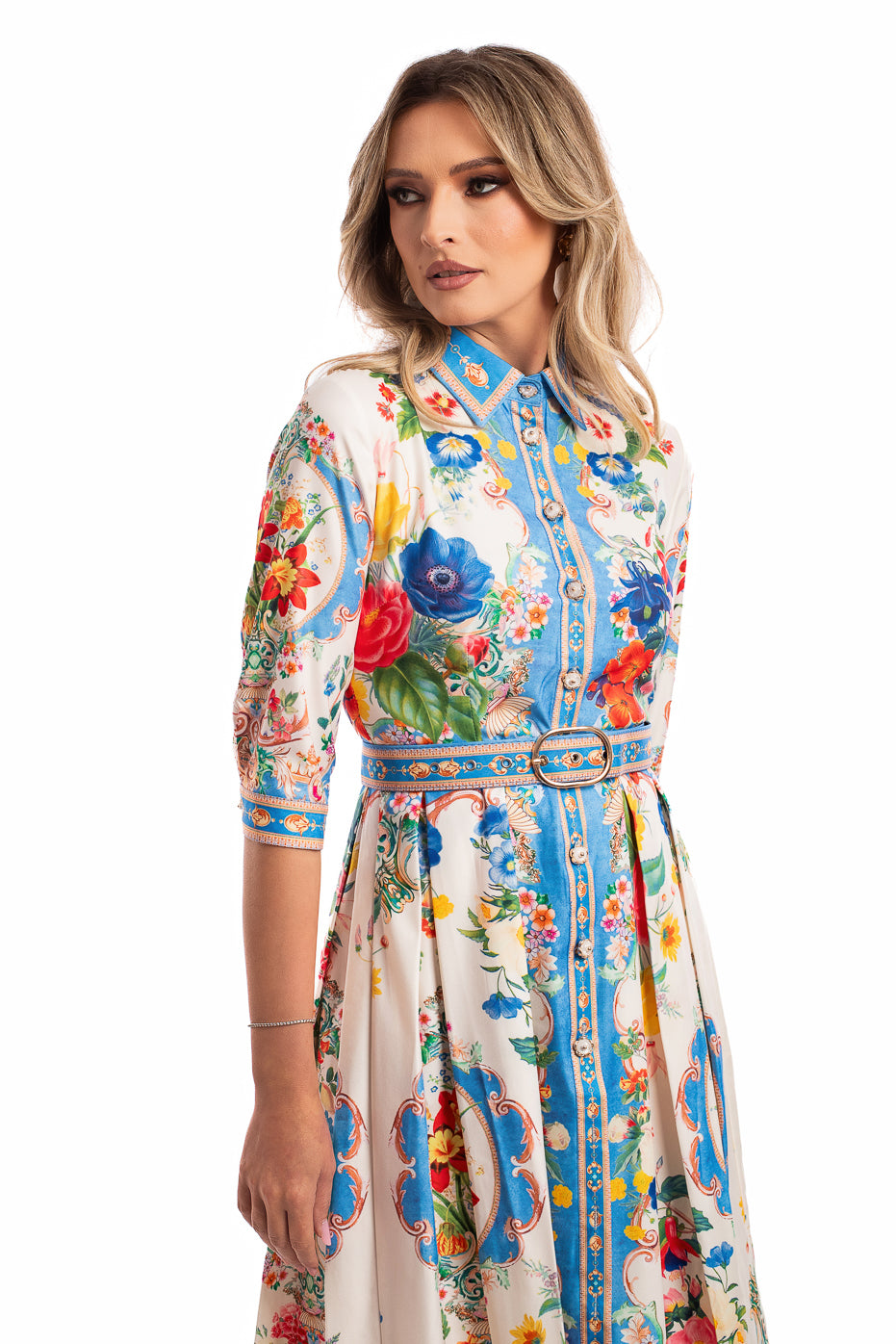Rochie cu Print Floral si Nasturi Pretiosi