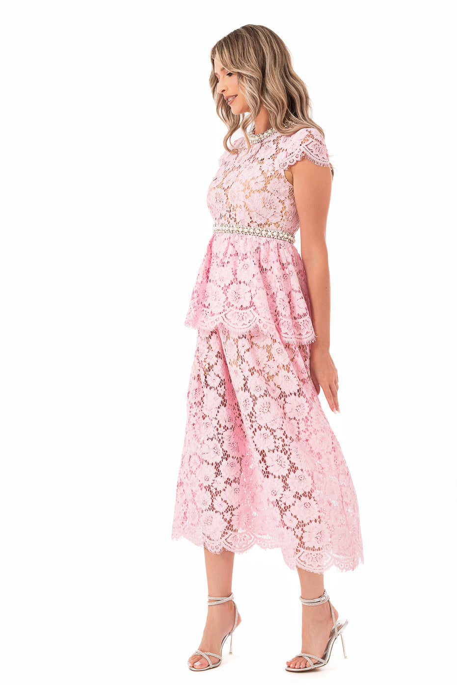 Rochie din Dantela Roz cu Aplicatii