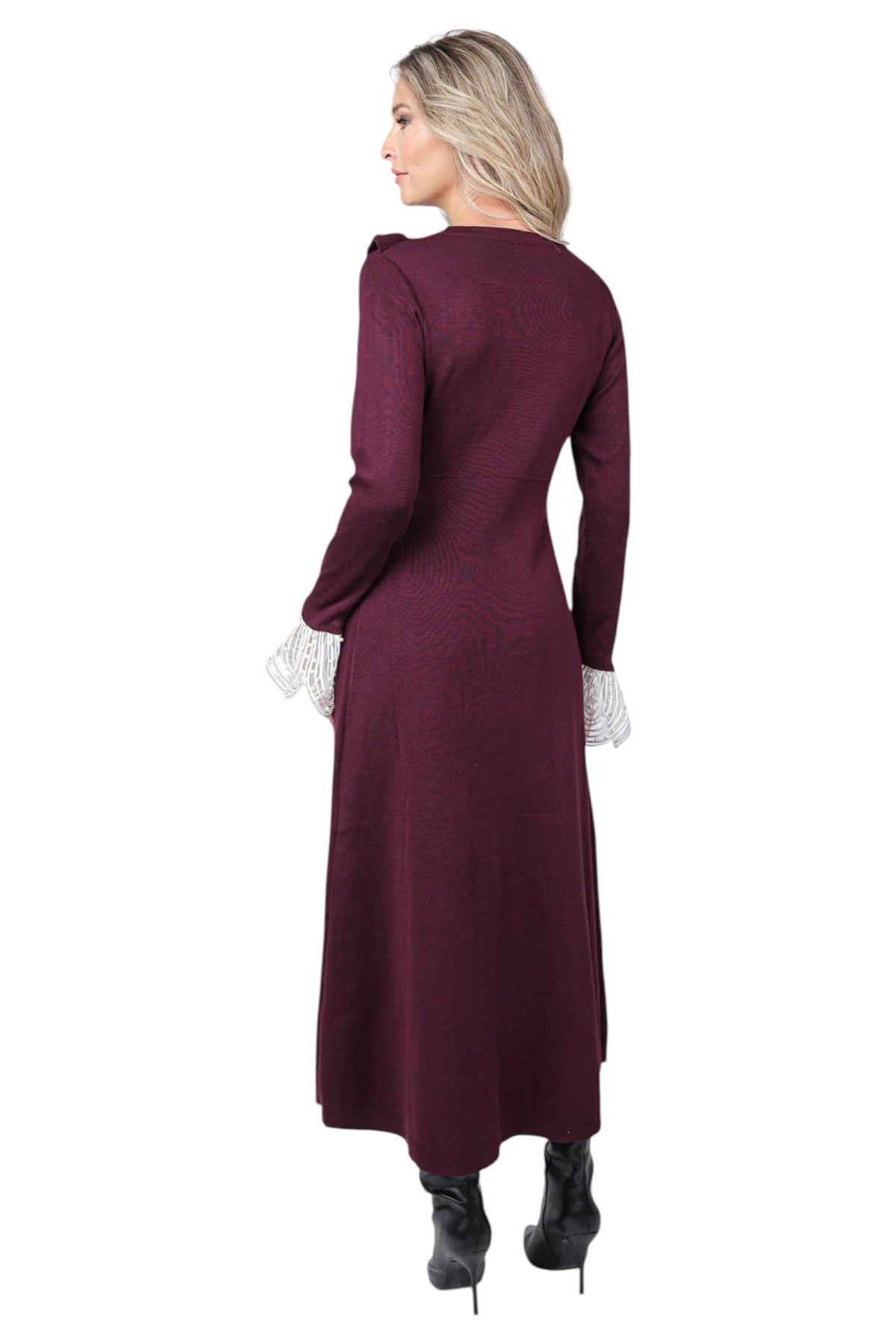 Rochie din Tricot cu Perle la Gat si pe Mansete