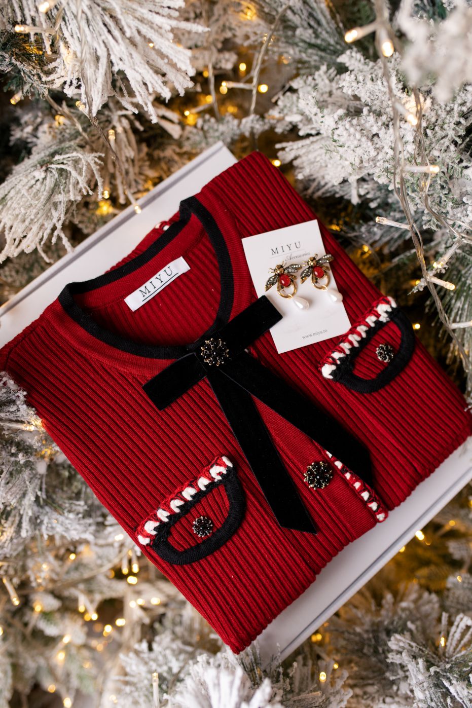 Pachet Cadou Rochie Rosie Cu Fundita si Cercei Cu Perla