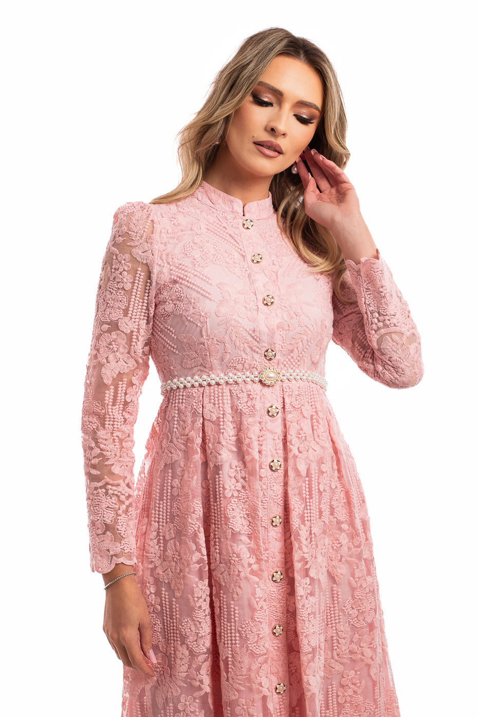 Rochie Roz din Dantela cu Centura din Perle