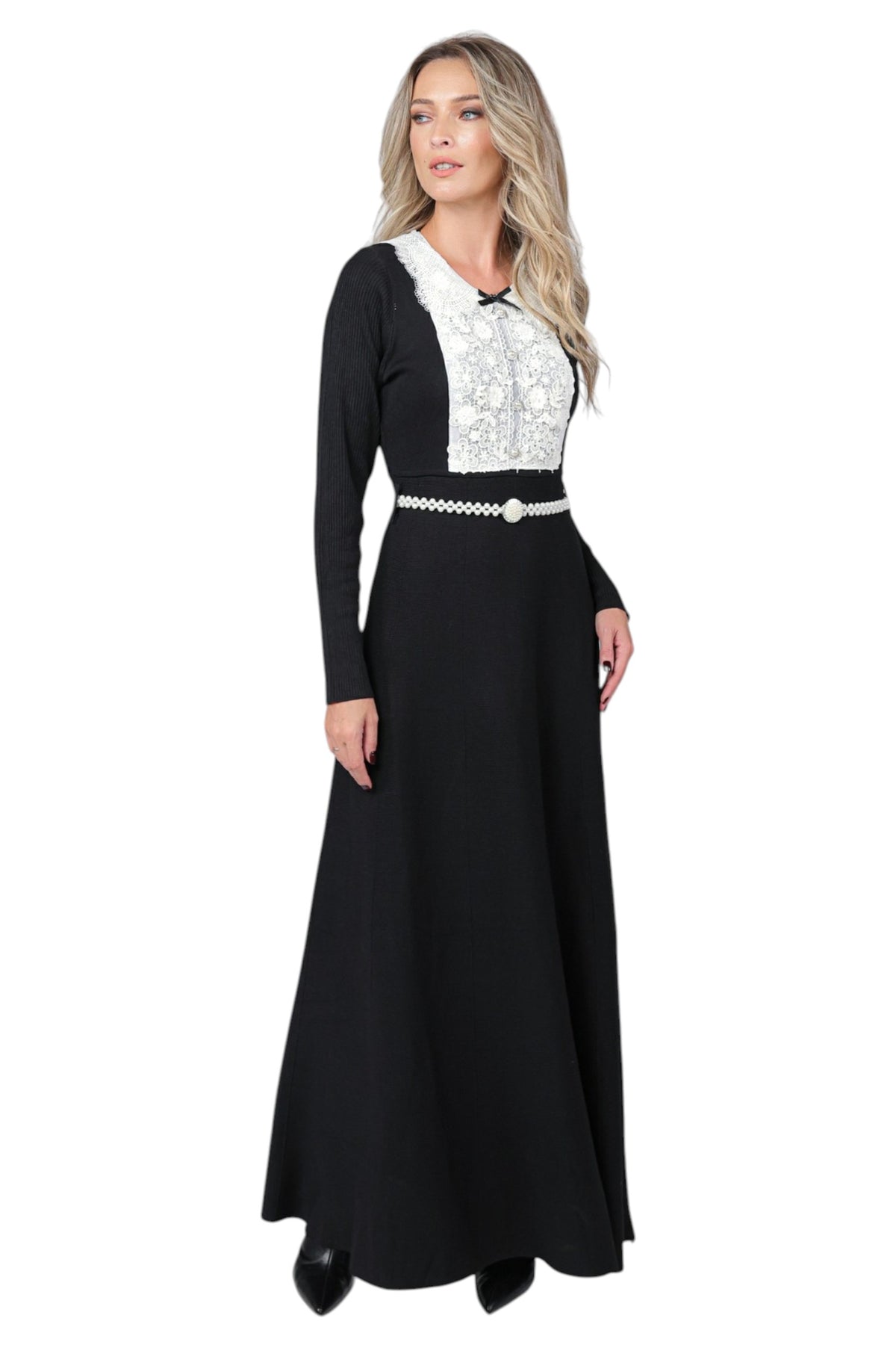 Rochie cu Aplicatii din Dantela si Curea din Perle